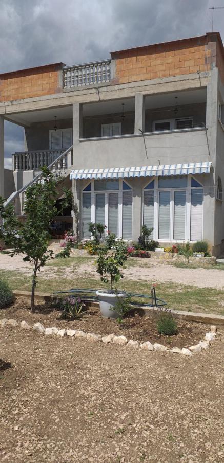Apartments Mira Jadrtovac Екстер'єр фото