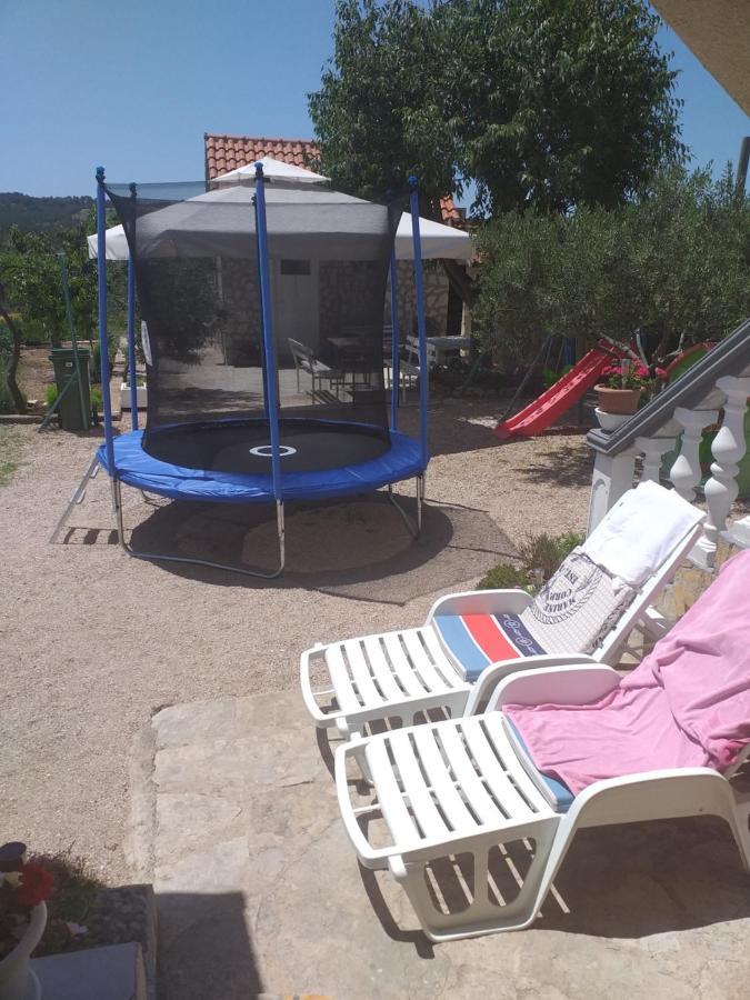 Apartments Mira Jadrtovac Екстер'єр фото