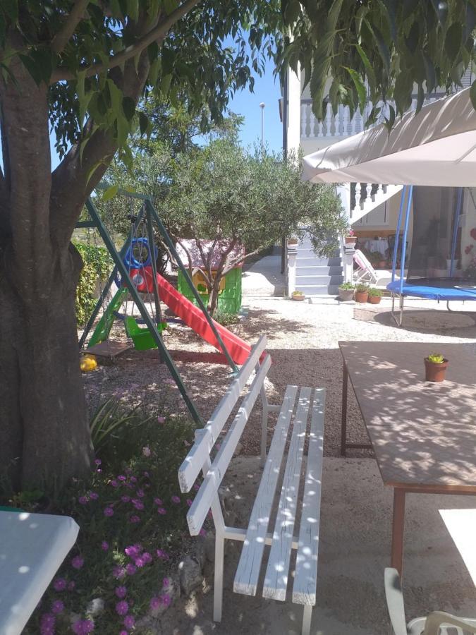 Apartments Mira Jadrtovac Екстер'єр фото