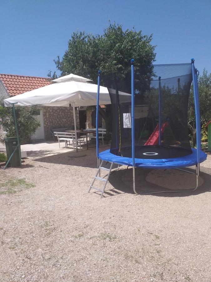 Apartments Mira Jadrtovac Екстер'єр фото
