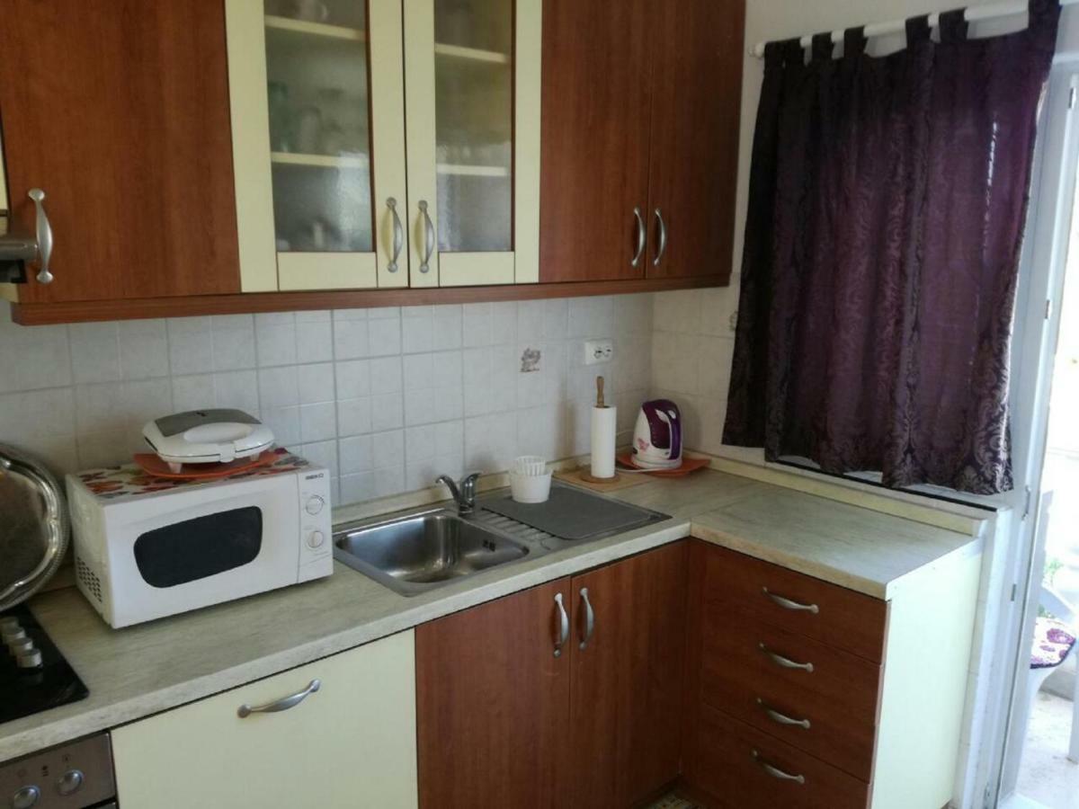 Apartments Mira Jadrtovac Екстер'єр фото