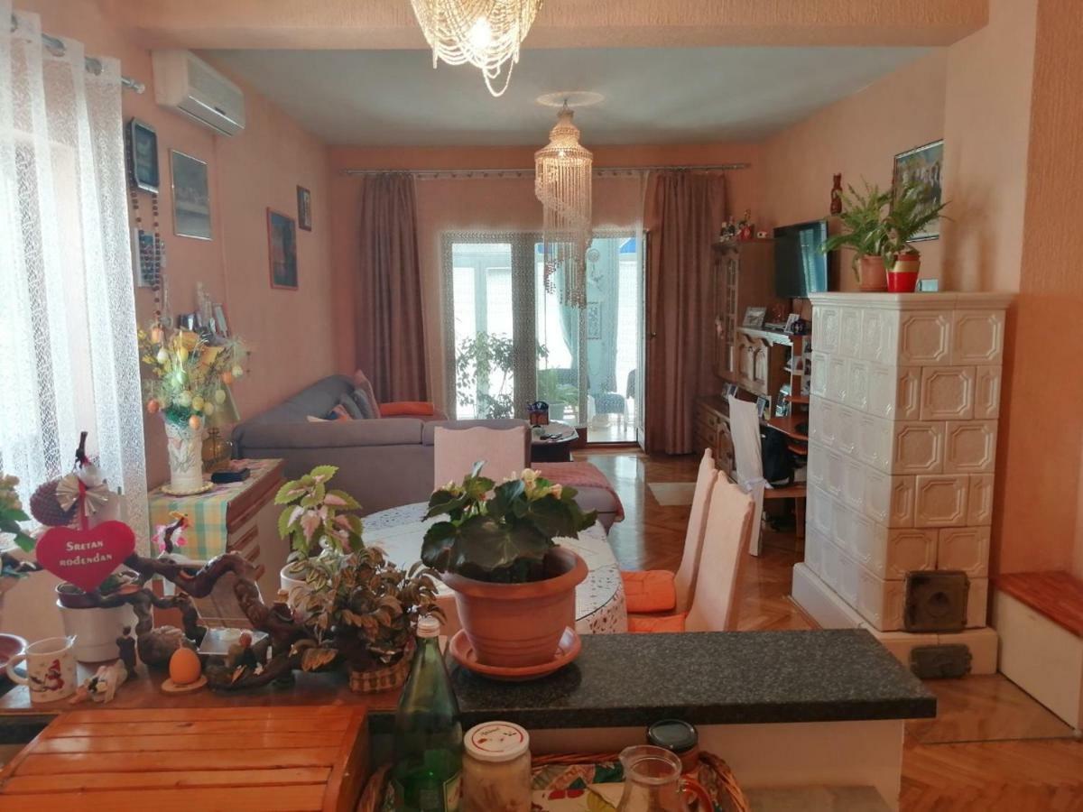 Apartments Mira Jadrtovac Екстер'єр фото
